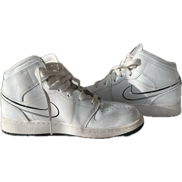 Air Jordan 1 Mid SE Anatomy White Size 6Y Youth - Picture 2 of 10